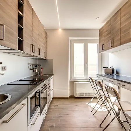 ذا بريكس روم 4*