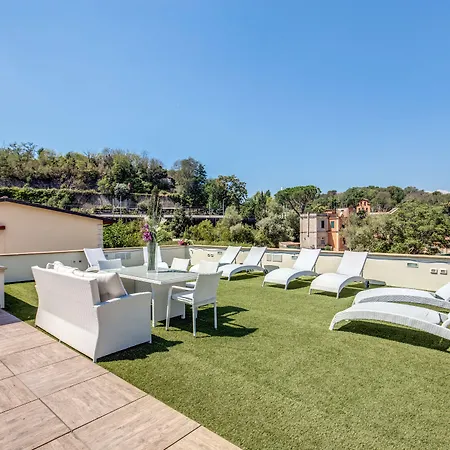 ذا بريكس روم