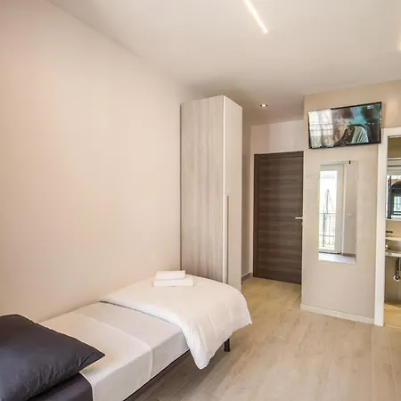 ذا بريكس روم 4*